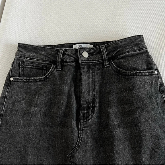 Tinsel Black Frayed Denim Skirt Size 26 Stone Wash Zip Closure Cotton A-Line - Picture 8 of 9